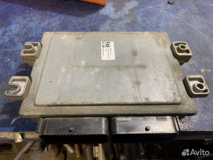 Блок управления двигателем Рено Симбол