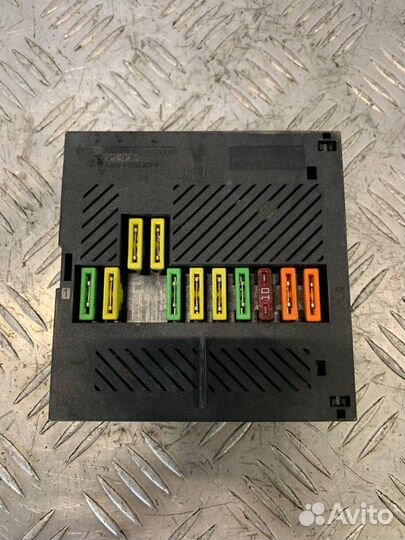 Блок предохранителей BMW 7 E65/E66/E67 2003