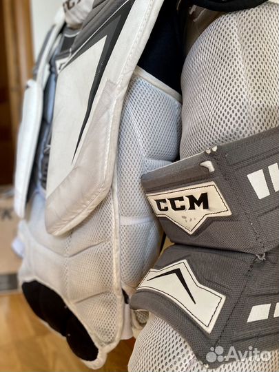 Вратарский нагрудник CCM Shield II PRO