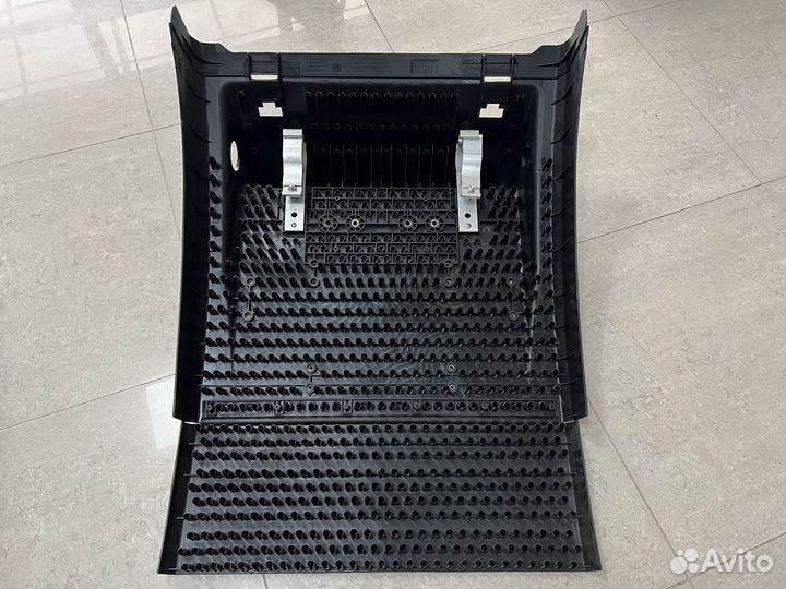 Крыло брызговик (среднего моста) в сборе FAW J7