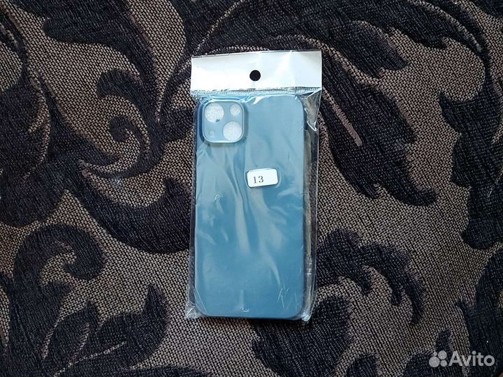 Чехол на iPhone 13