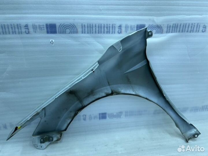 Крыло переднее правое Тoyota Camry V70/V75