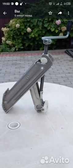 Домкрат для легковых автомобилей