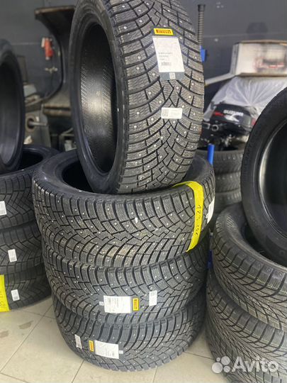 Pirelli Scorpion Ice Zero 2 285/45 R22 114H
