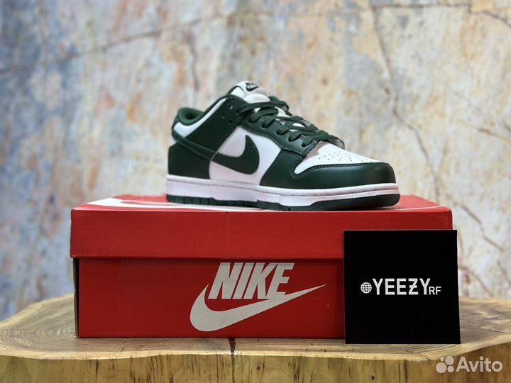 Кроссовки Nike Dunk Low Michigan State