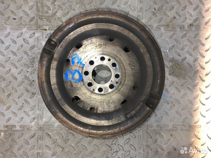 Маховик двигателя