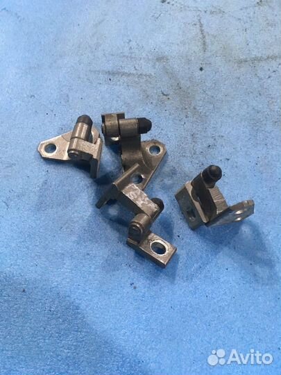 Петля двери VAG 3C0831401D перед L верх