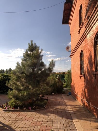 Дом 297 м² на участке 23 сот.