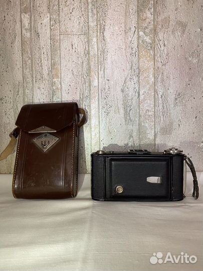 Антикварный фотоаппарат