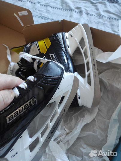 Коньки bauer supreme 3s yth13D