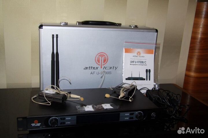 Микрофоны радиосистема Arthur Forty петличные