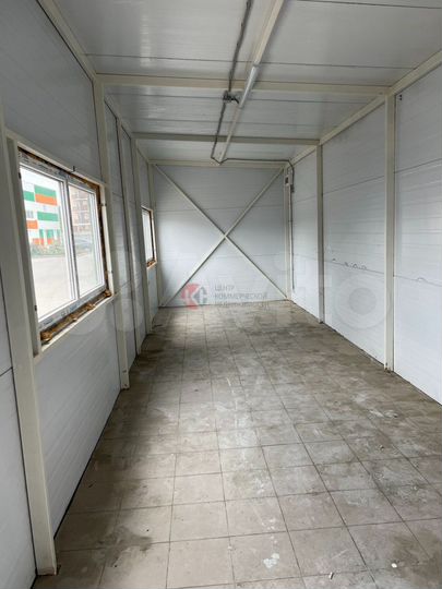 Павильон на трафике 15м, Баныкина