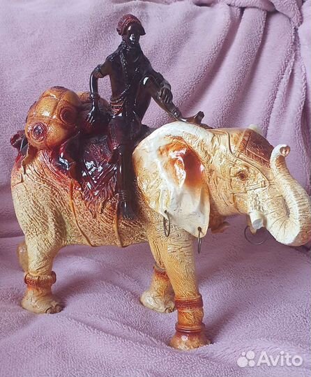 Статуэтка слон из Египта