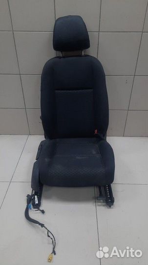 Сиденье переднее правое Volkswagen Golf 6 2012