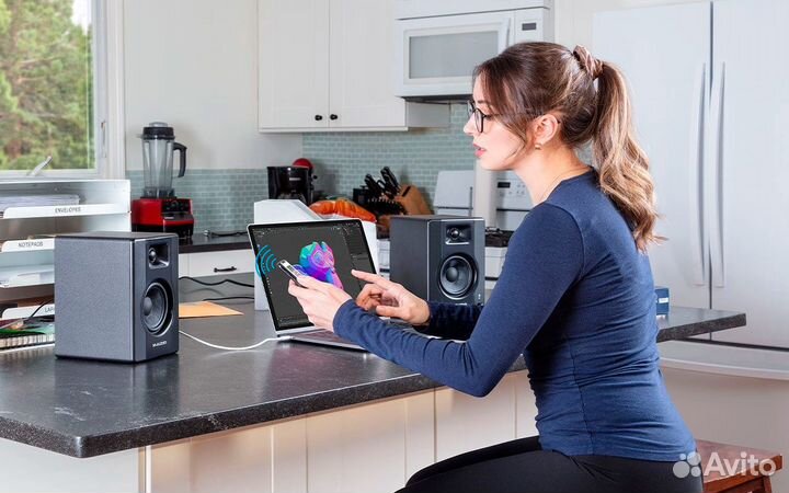 Студийный монитор M-Audio BX3 BT