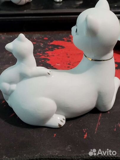 Кошка с котёнком фарфор