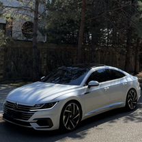 Volkswagen Arteon 2.0 AMT, 2018, 175 000 км, с пробегом, цена 3 350 000 руб.