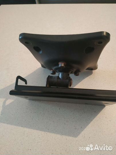 Кронштейн для телевизора универсальный