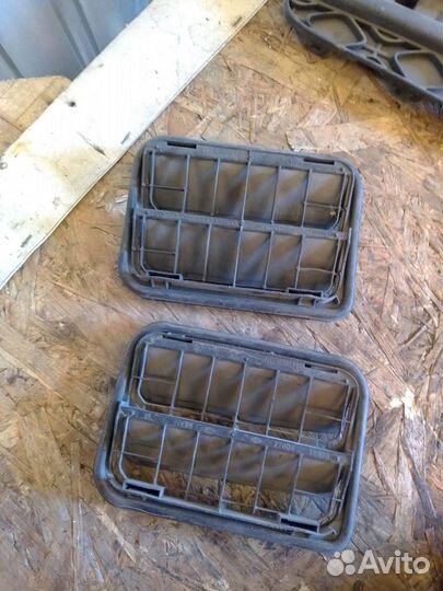 Клапан вентиляции салона Renault Logan 2