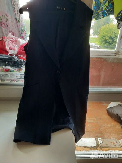 Удлиненный жилет Азарти для школьницы темно-синий