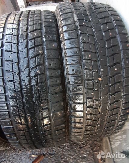 Dunlop SP Winter Ice 01 215/55 R16 97T