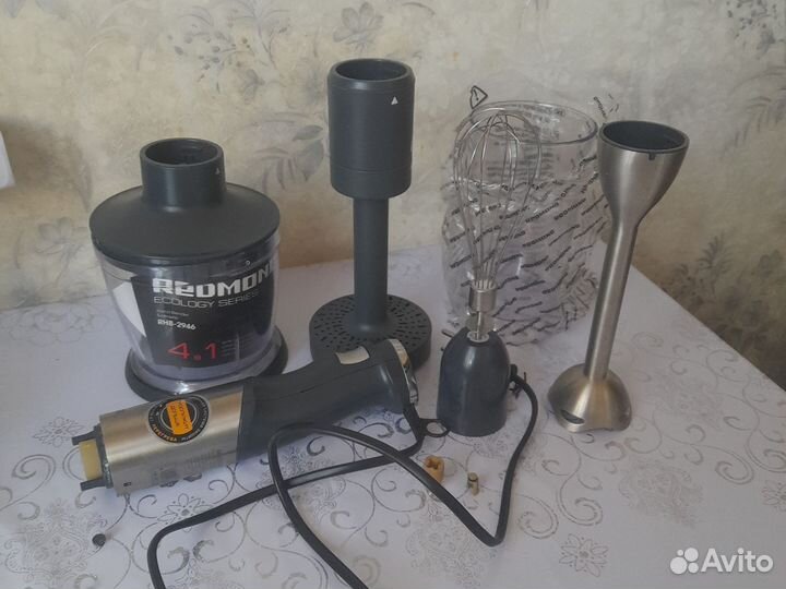 Блендер Redmond