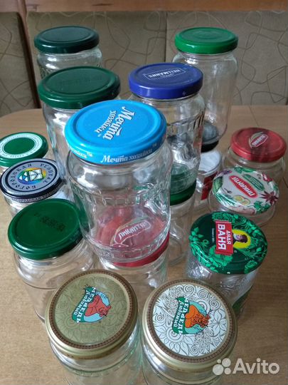 Банки с крышками