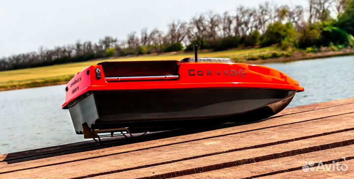 Прикормочный кораблик CorveD fire FOX