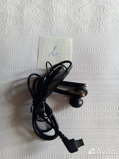 Наушники для разных телефонов