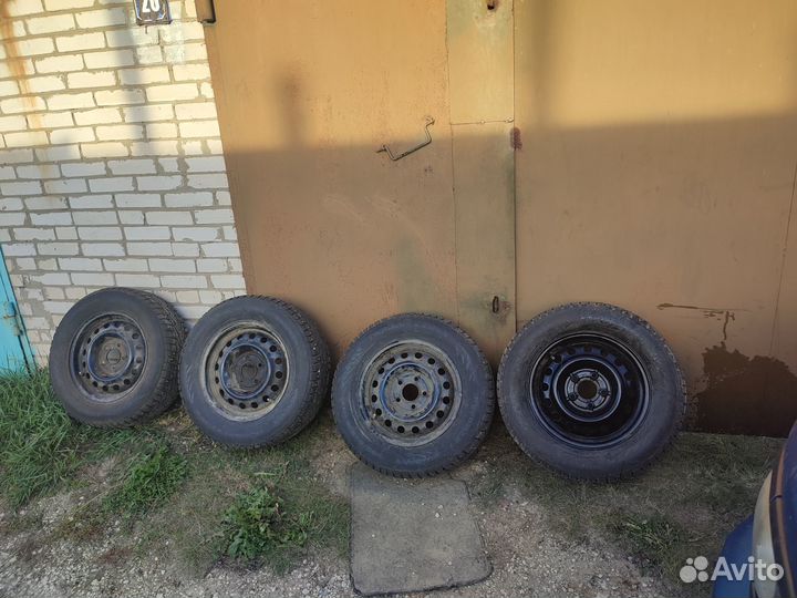Комплект зимних колёс 205/65 r15