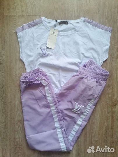 Спортивный костюм женский новый