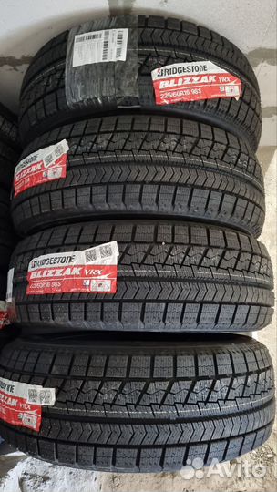 Bridgestone Blizzak VRX 225/60 R16