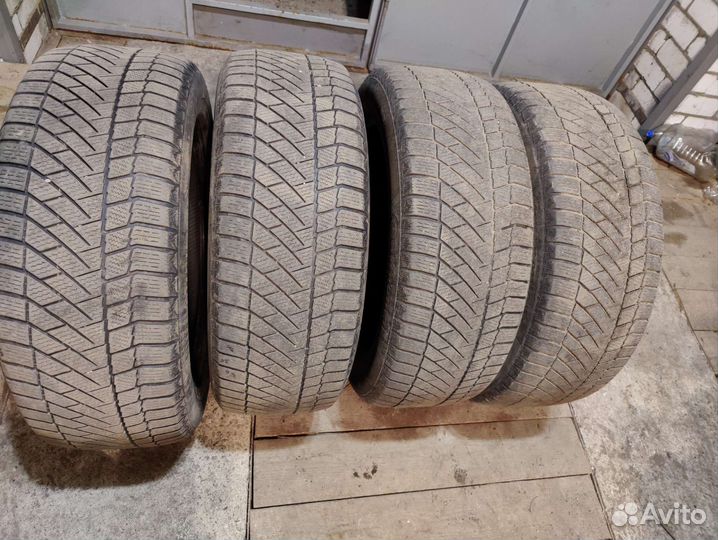 Continental ContiVikingContact 6 SUV 235/55 R19 105T