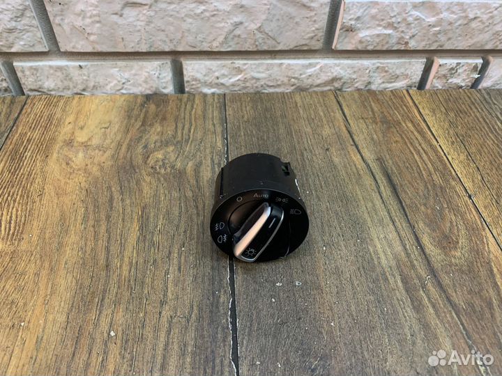 Volkswagen Tiguan Переключатель света фар