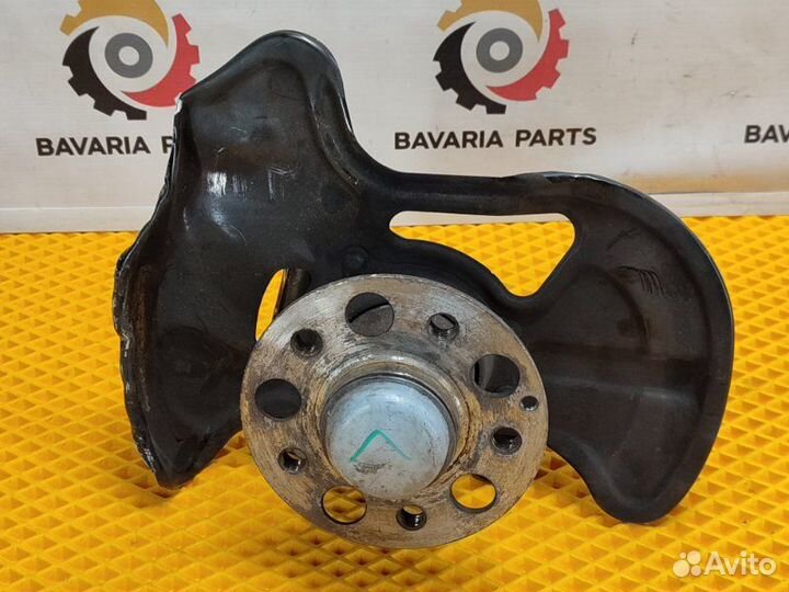 Кулак поворотный левый Mercedes E W207 1.8 M271