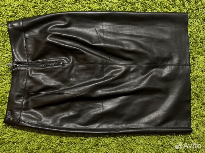 Юбка миди карандаш, с разрезом, из экокожи