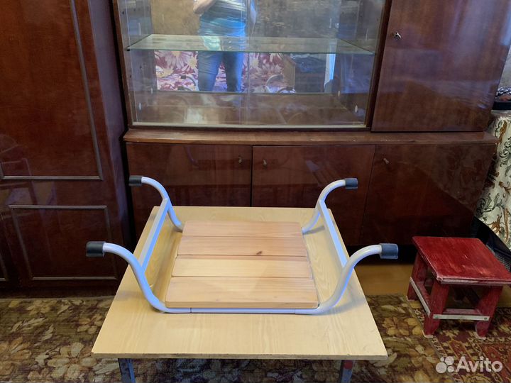 Сиденье для пожилых ванну