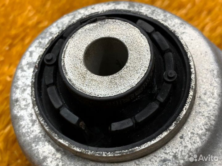 Рычаг подвески нижний передний правый Audi Q5 8R