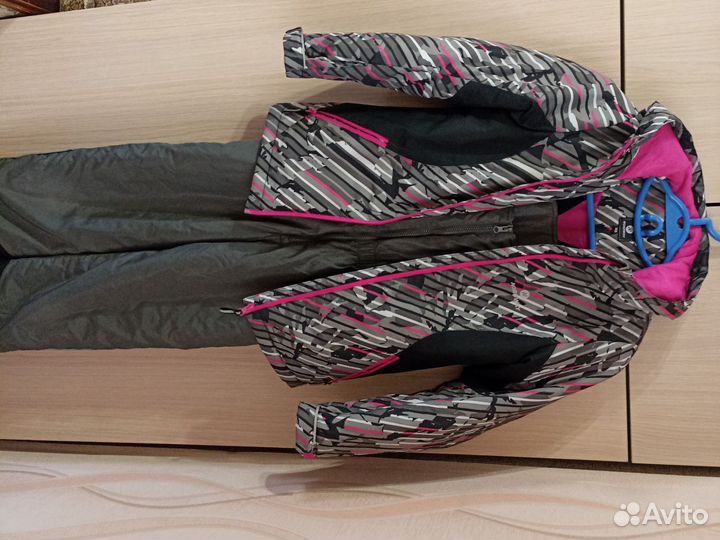 Зимний костюм для девочки 146-152