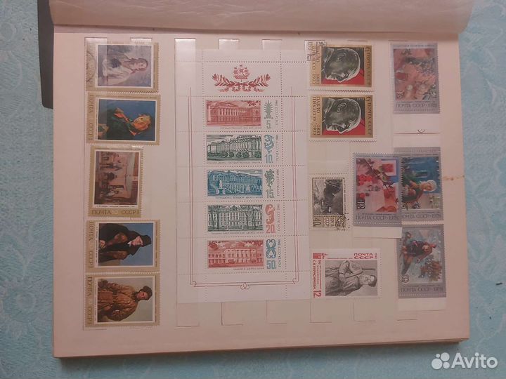 Большой альбом с марками.Искусство.Часть 1я