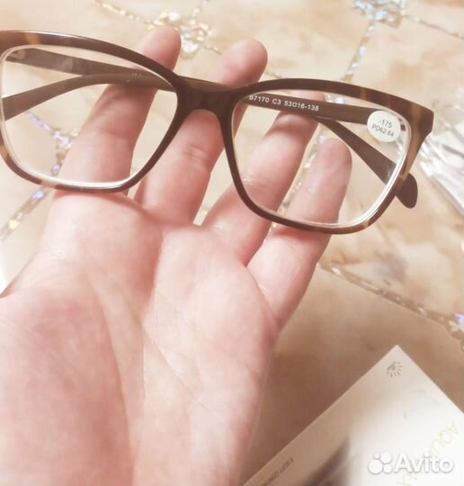 Очки, оптика