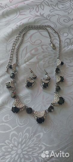 Ожерелье и серьги