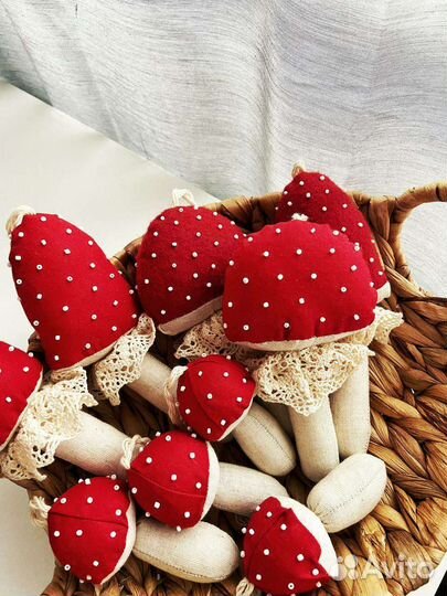 Ёлочные и интерьерные игрушки украшения мухоморы