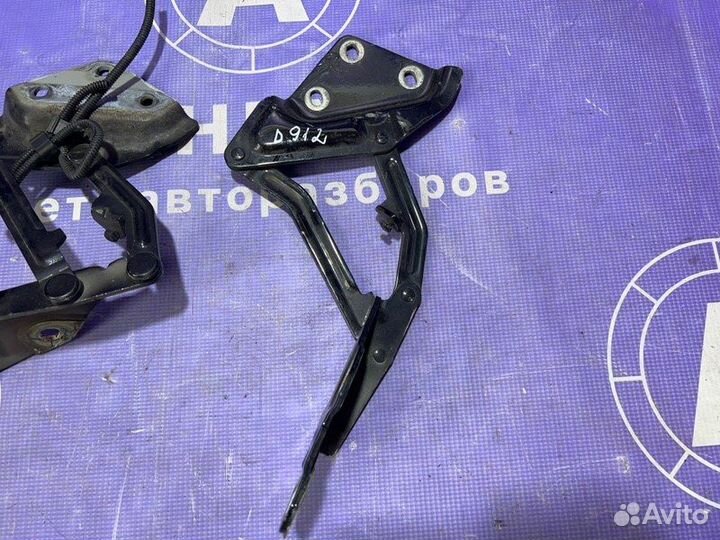 Петли капота Volkswagen Touareg 7L 2 2006