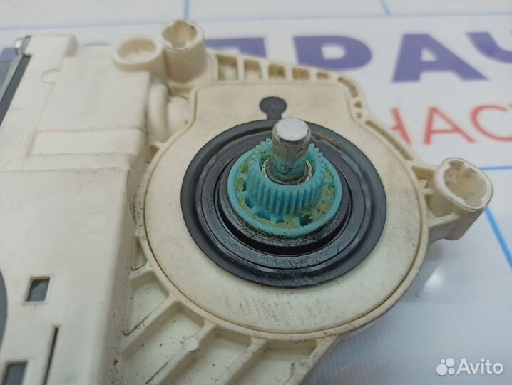 Моторчик стеклоподъемника задний правый Audi A6 (С