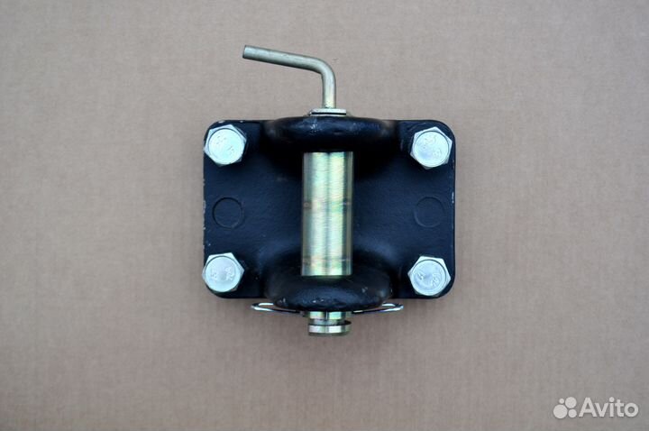 Фаркоп буксировочный