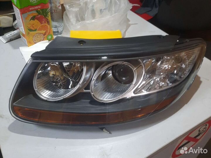 Фара левая на hyundai santa fe 2006