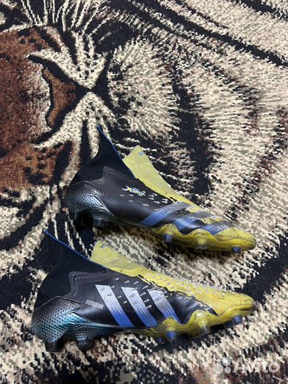 Бутсы adidas predator