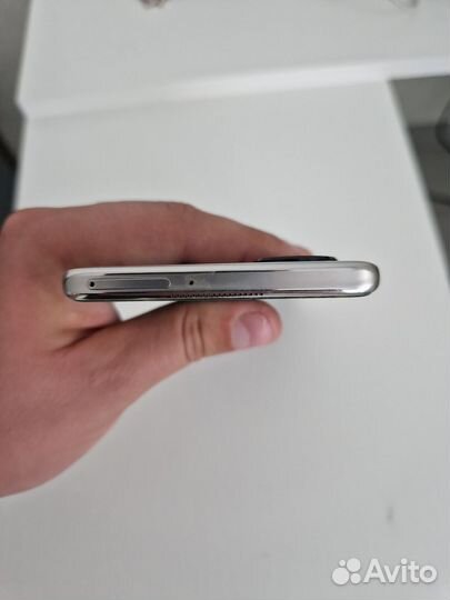 HUAWEI Nova 8, 8/128 ГБ