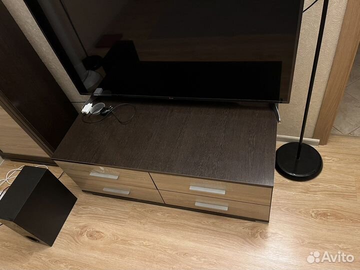Тумба под телевизор